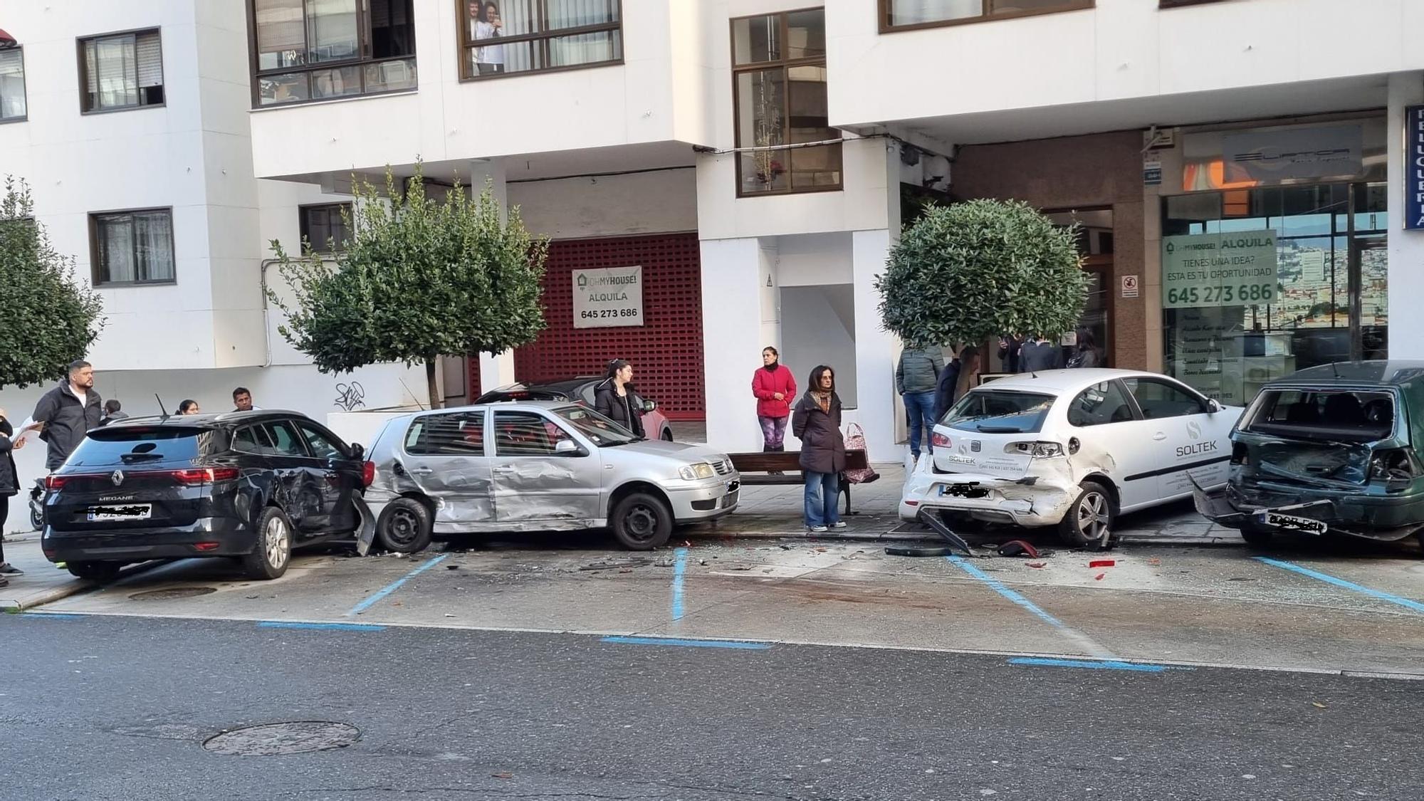 Un conductor se lleva por delante hasta cinco vehículos en Vigo