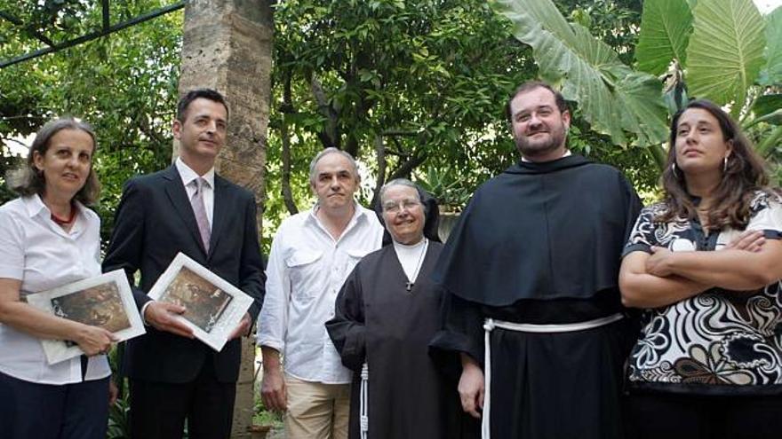 Pascual, Martínez, Llabrés, Pont y Prunes en el convento.