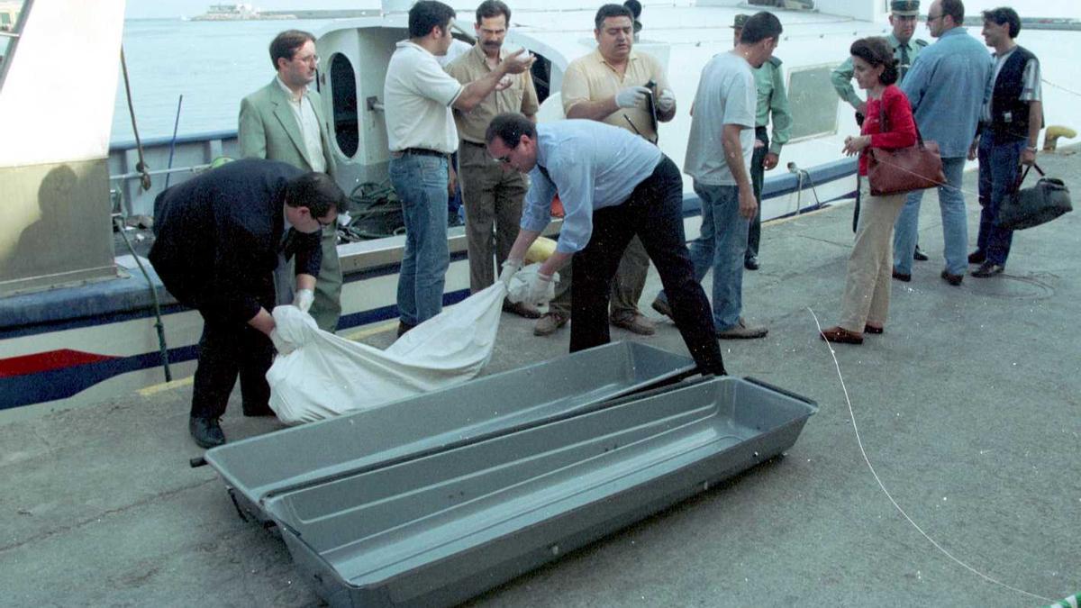 Recogen el cadáver encontrado en el mar