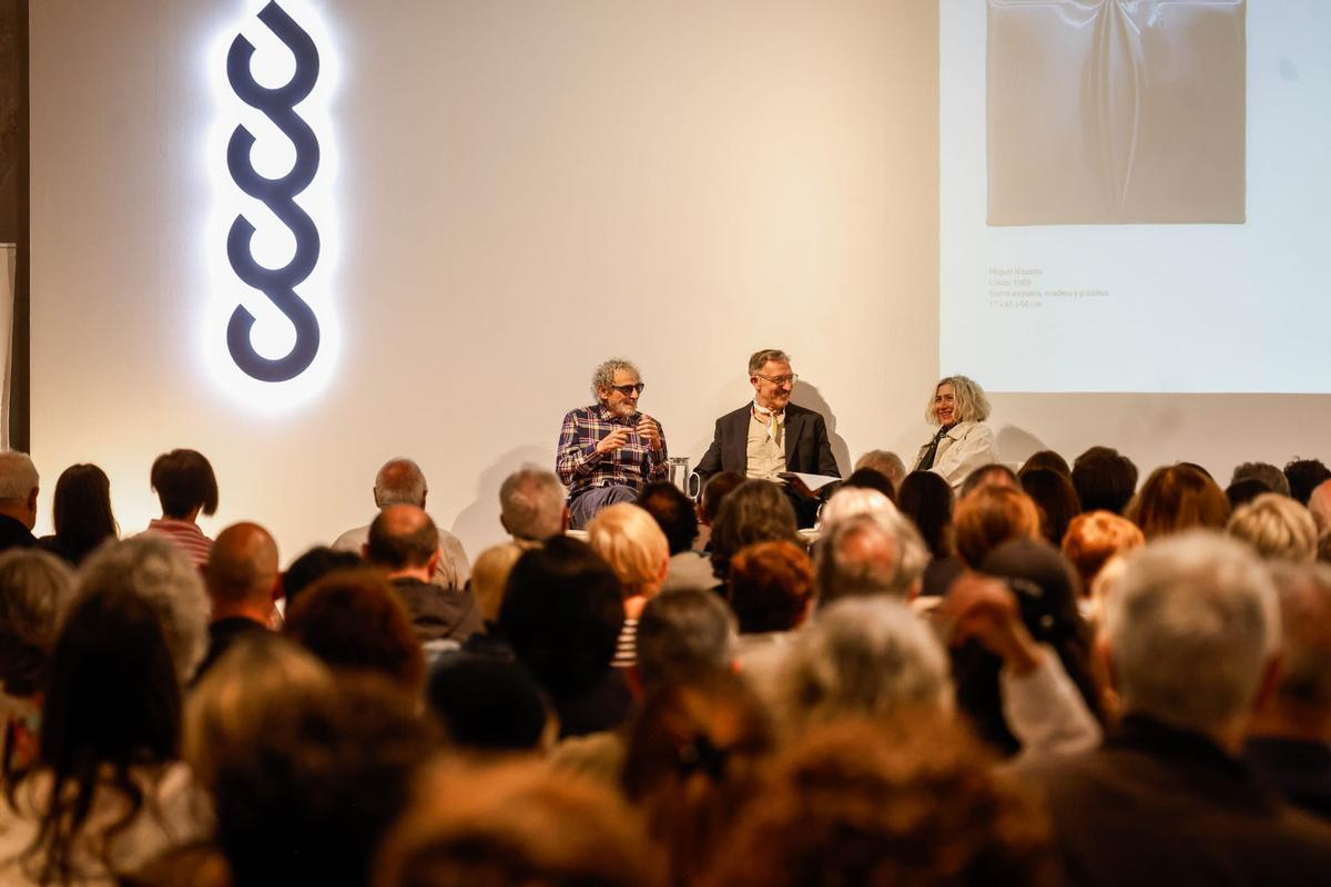 Conversación entre Carmen Calvo y Miquel Navarro en el Centro del Carmen de Cultura Contemporánea Conversación entre Carmen Calvo y Miquel Navarro en el Centro del Carmen de Cultura Contemporánea