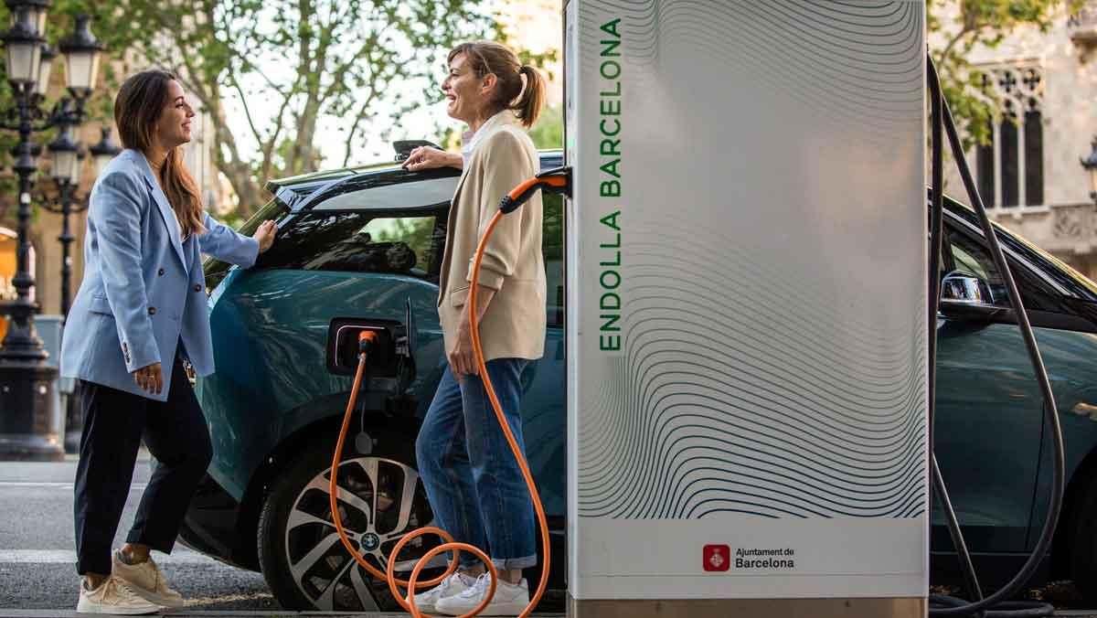 Punto de carga para vehículos eléctricos de Endolla Barcelona.