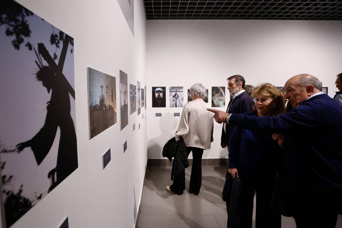 La Fundación Cajasol acoge dos muestras con temática de Semana Santa