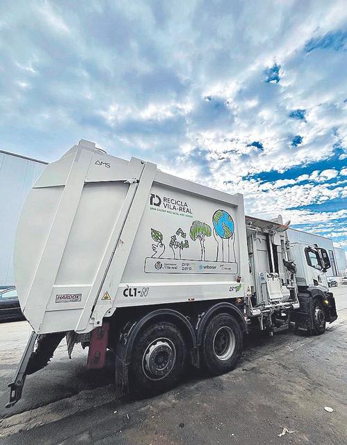 Netalm cuenta con un amplio equipo de barredoras, abarcando desde las compactas hasta las mecánicas, capaces de satisfacer las distintas necesidades que puedan tener que cubrir sus clientes.