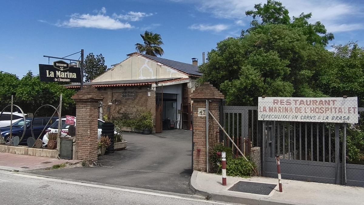 La entrada del restaurante La Marina de L'Hospitalet.