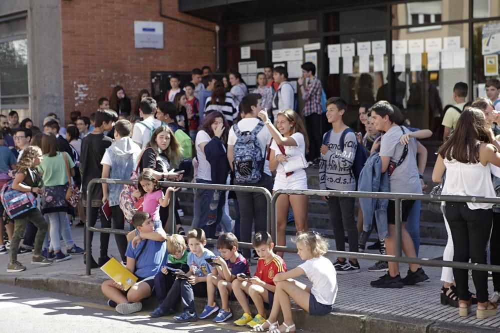 Protesta en el Instituto Fernández Vallín de Gijón