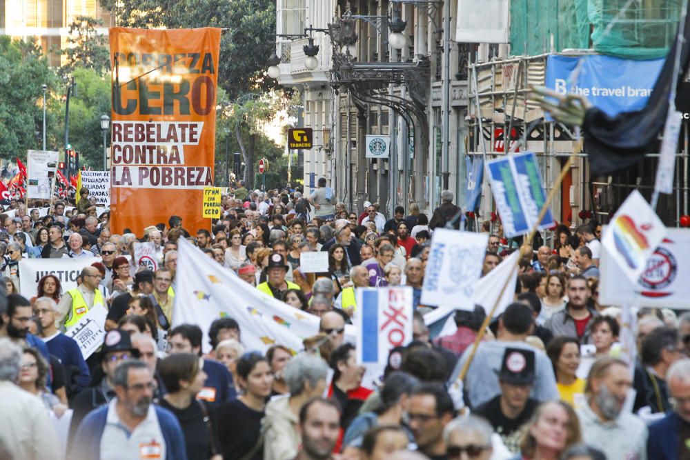 Manifestación de la plataforma Pobreza Cero en Valencia