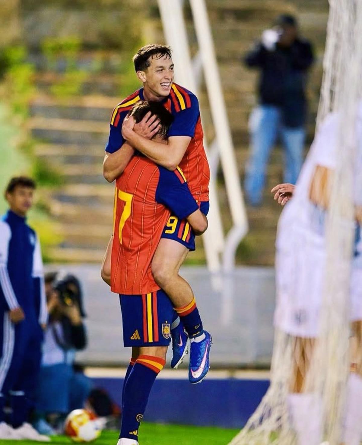 Hugo López, con la selección sub-19.