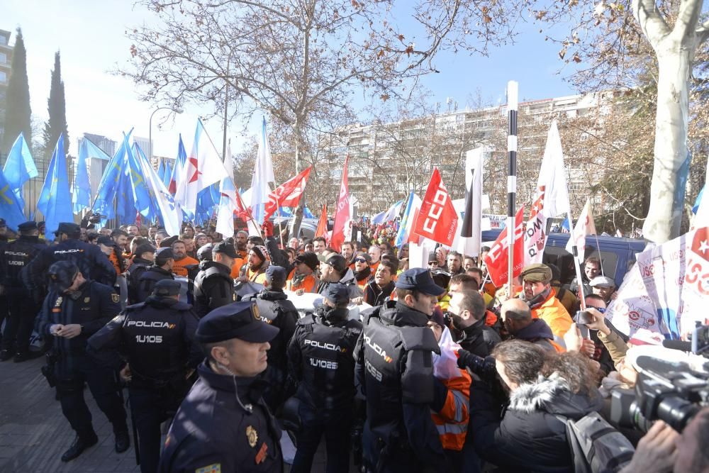 Manifestación de trabajadores de Alcoa en Madrid