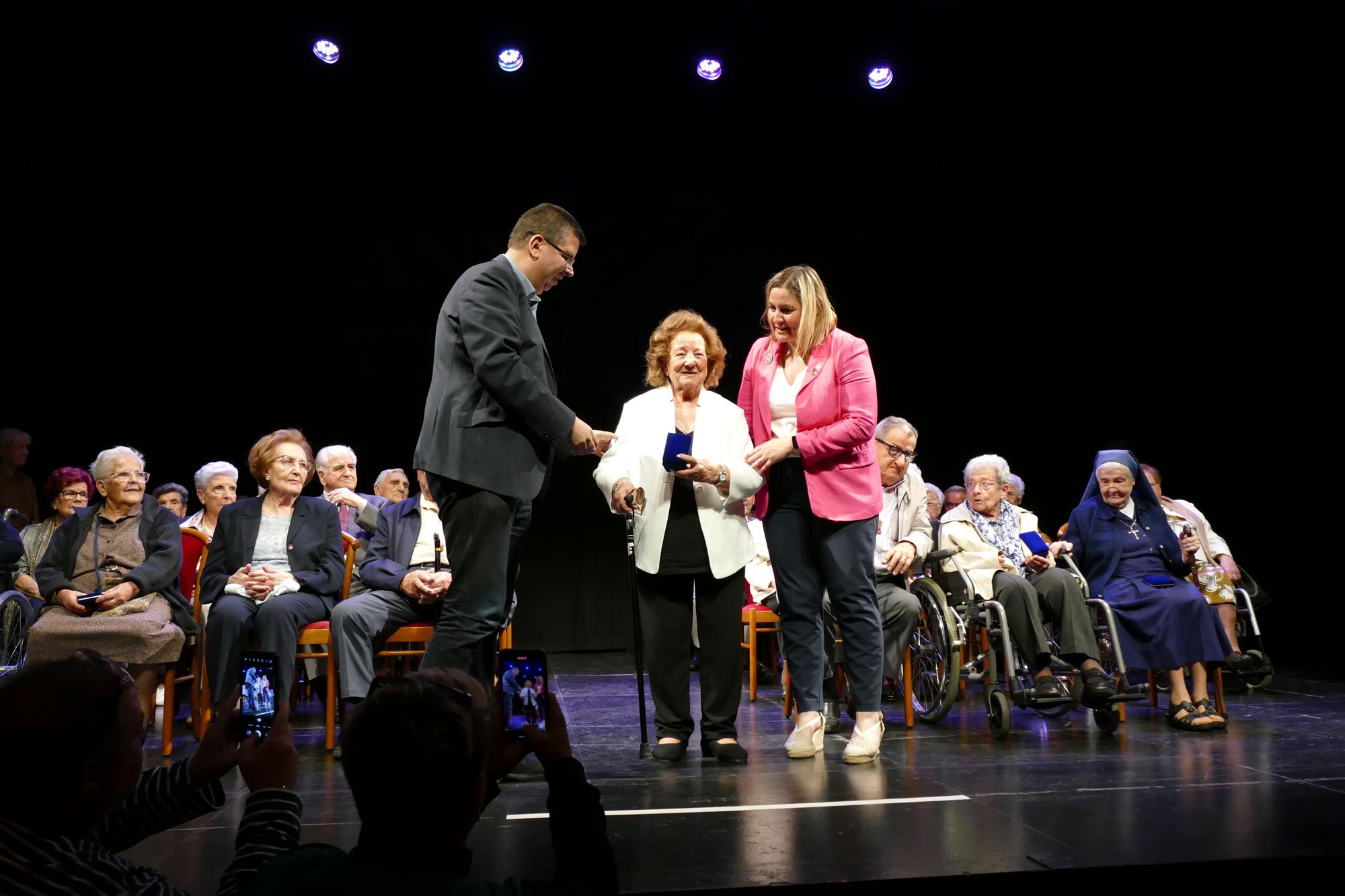 Totes les imatges de l'acte d'homenatge a les persones que celebren 90 anys aquest 2023