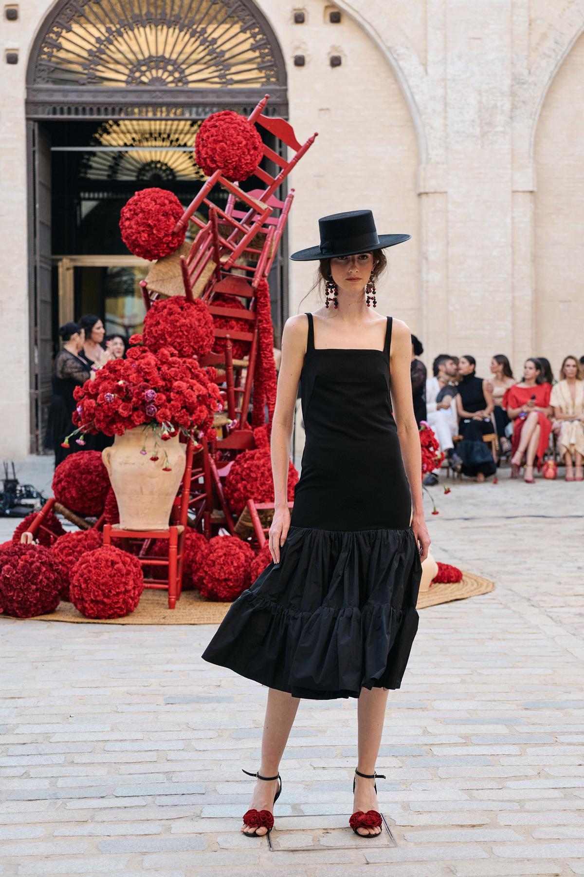 Todas las imágenes del desfile de Fabio Encinar en la Real Fábrica de Artillería de Sevilla