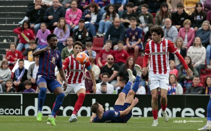Así fue el partido entre el Sporting y el Eldense