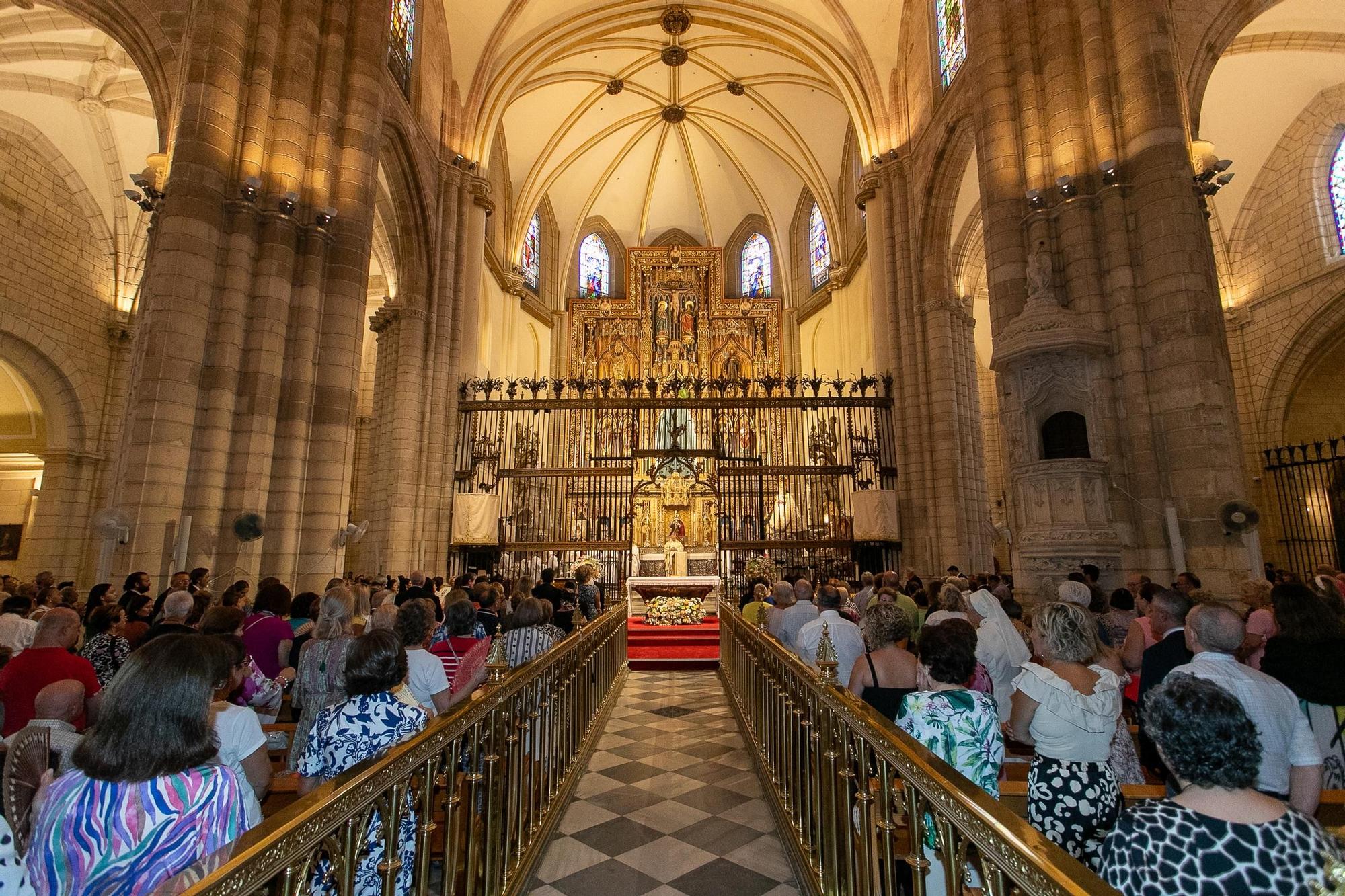 Procesión clausural de la Fuensanta en la Catedral, en imágenes