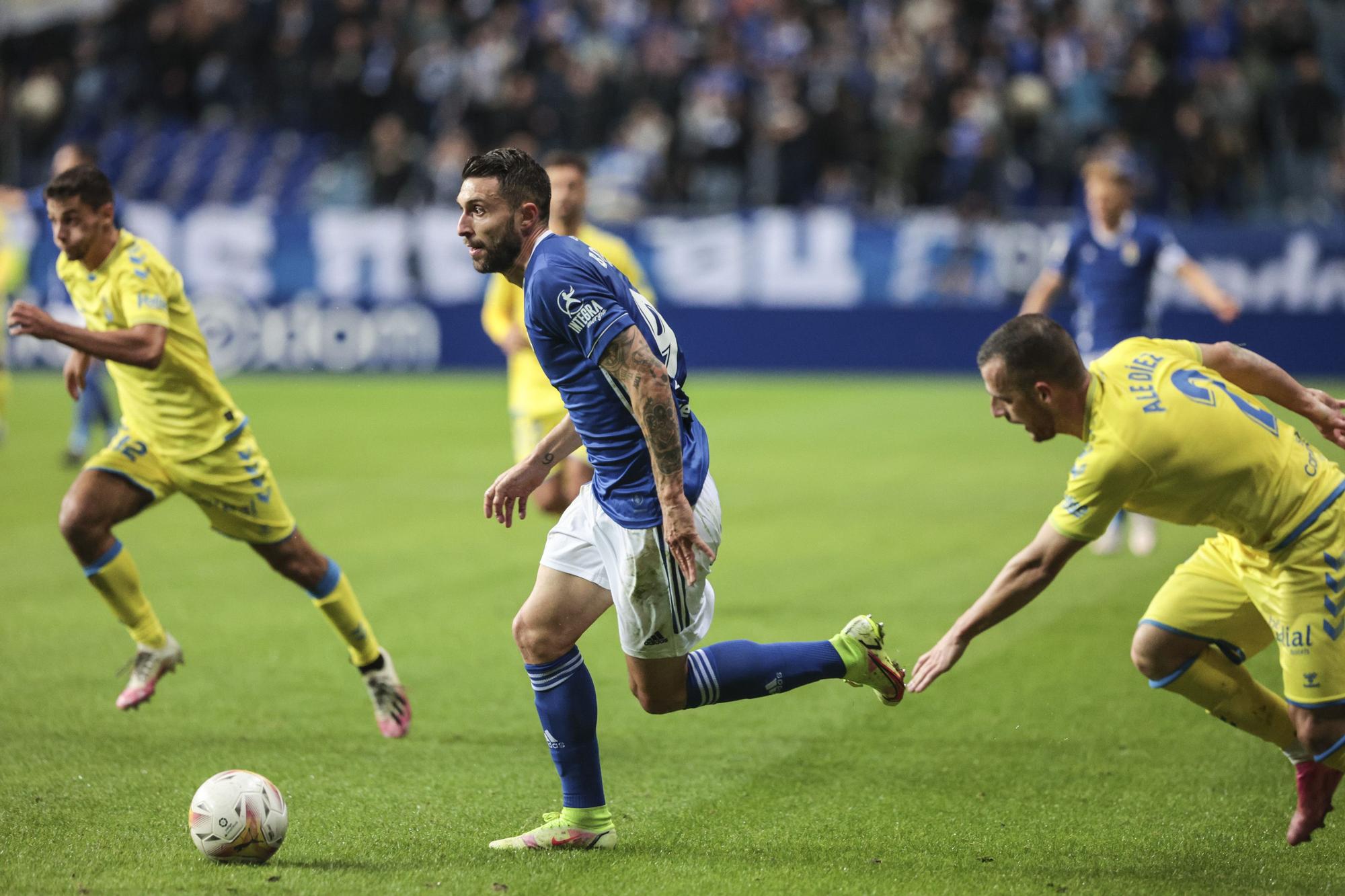 En imágenes: así fue el empate entre el Real Oviedo y Las Palmas