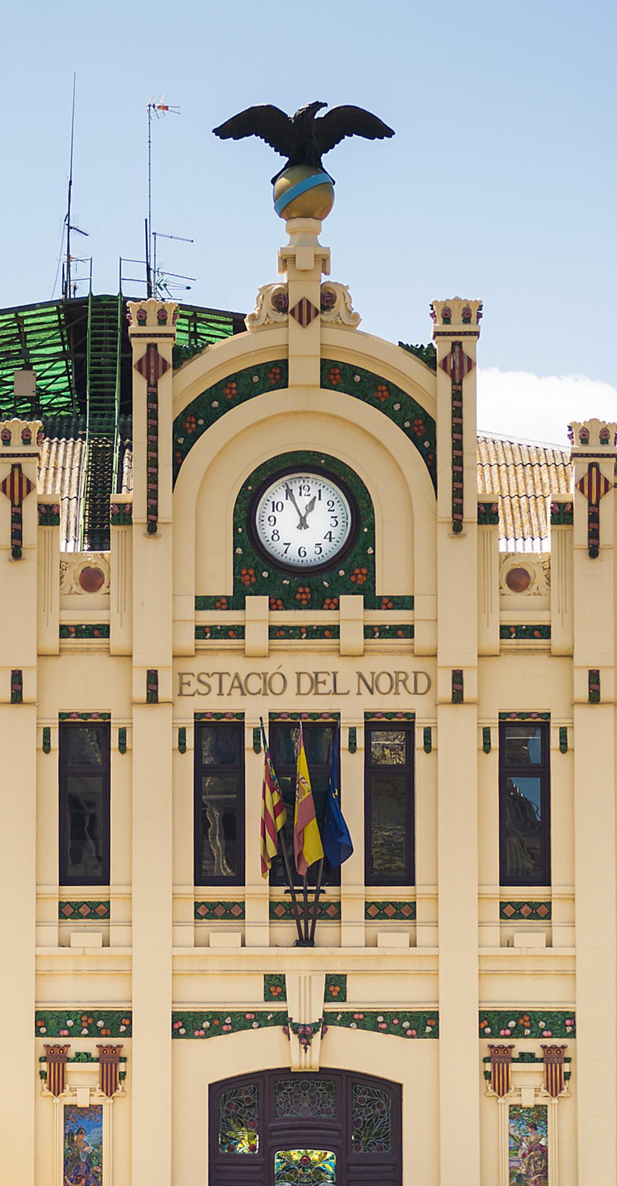 Es una de las estaciones de tren más bonitas de España, y de Europa.