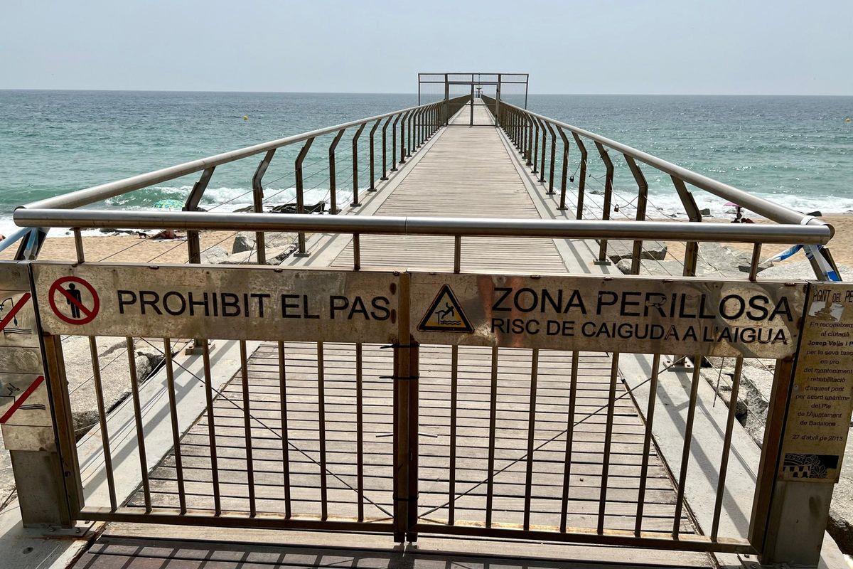 El Pont del Petroli de Badalona, cerrado al público