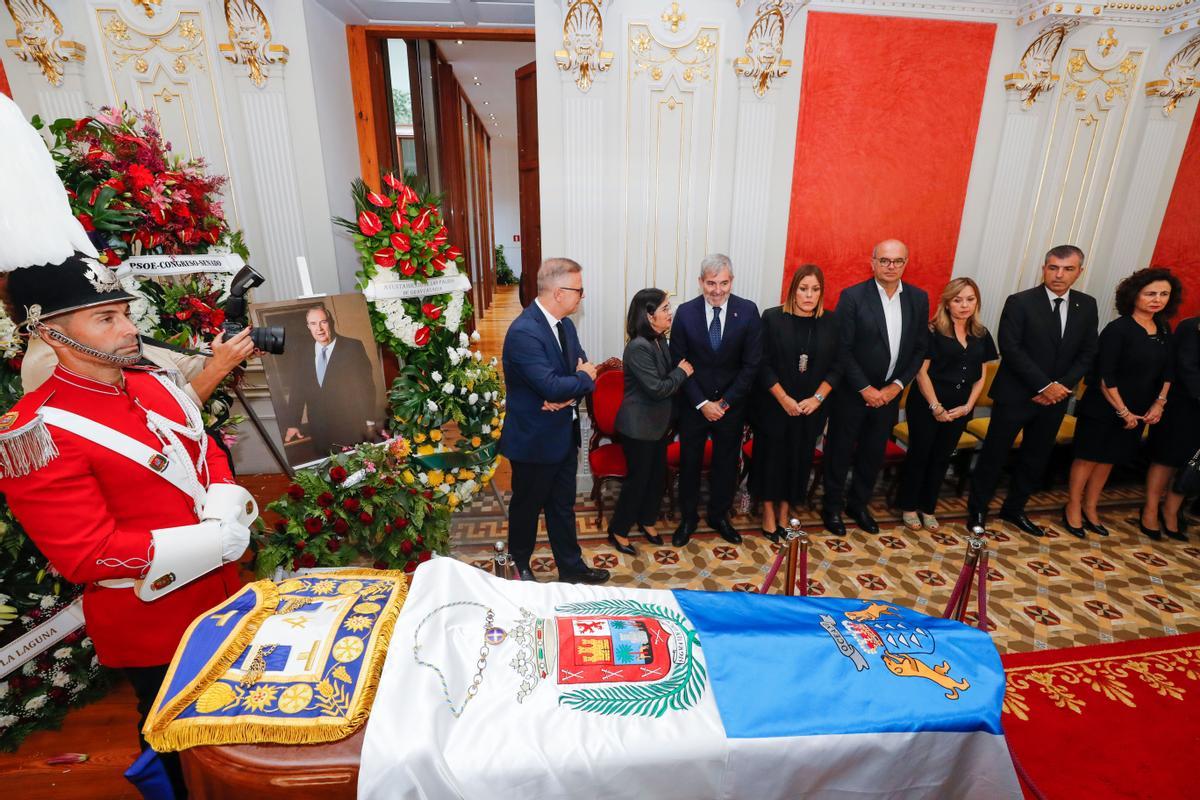 Entierro del expresidente de Canarias y exministro Jerónimo Saavedra