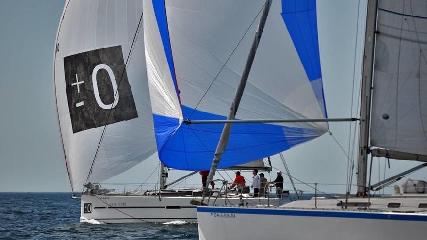 Dos embarcaciones participantes en el Campeonato de España de Cruceros.