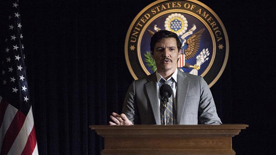 El actor Pedro Pascal volverá a ser el agente Javier Peña.