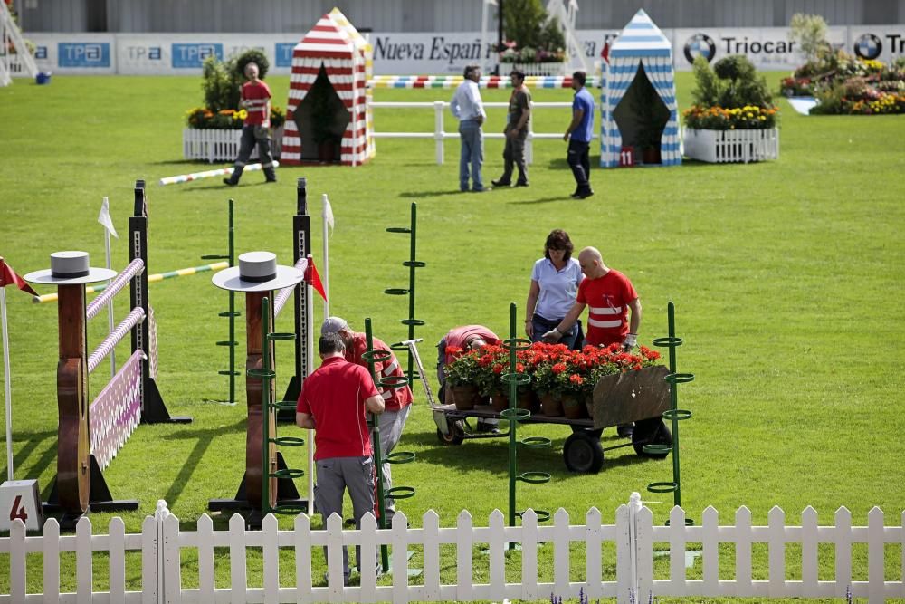 Preparativos del Concurso de Saltos Internacional