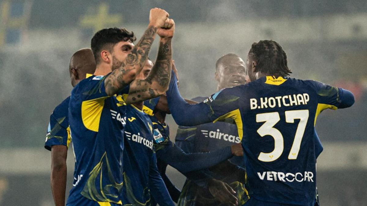 Unai Núñez, celebrando una victoria con el Hellas Verona