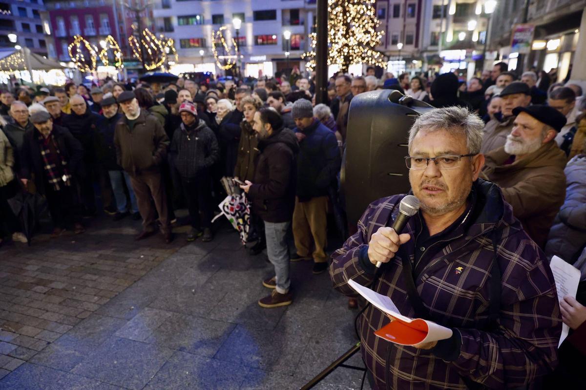 EN IMÁGENES: La manifestación en Gijón contra la intervención de EE UU en Venezuela EN IMÁGENES: La manifestación en Gijón contra la intervención de EE UU en Venezuela