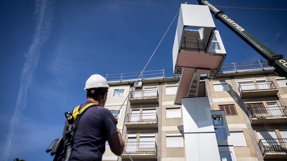 En imágenes | Así avanza el proyecto pionero de rehabilitación de viviendas en Balsas de Ebro Viejo