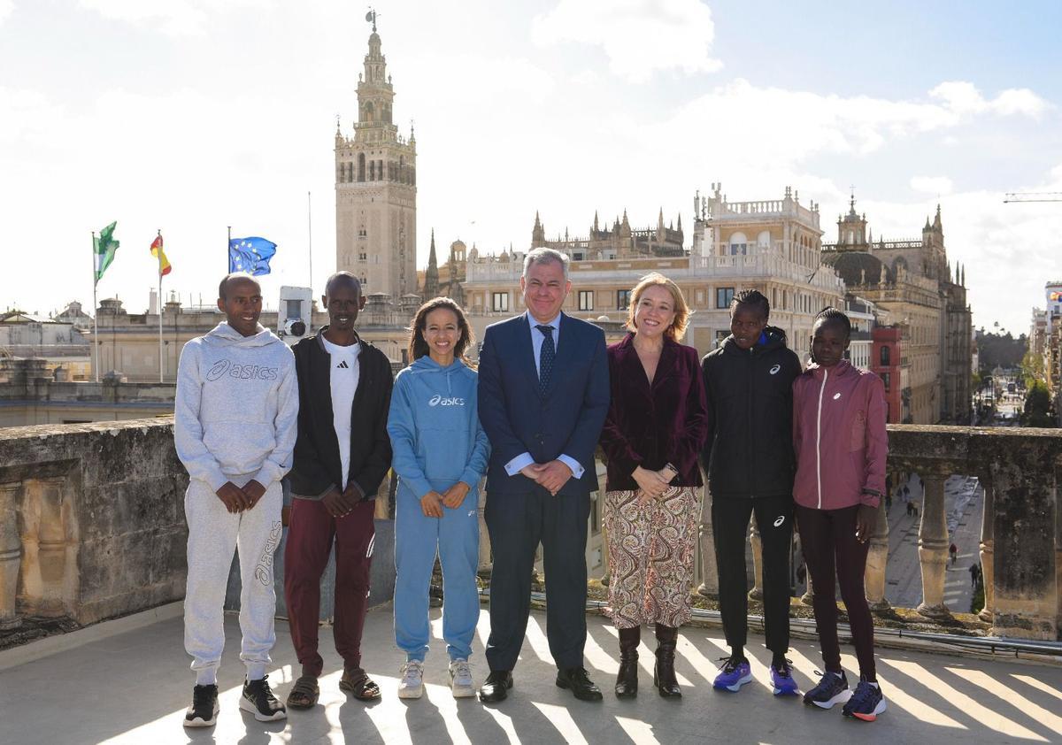 El alcalde de Sevilla, José Luis Sanz, en la presentación del Zurich Maratón