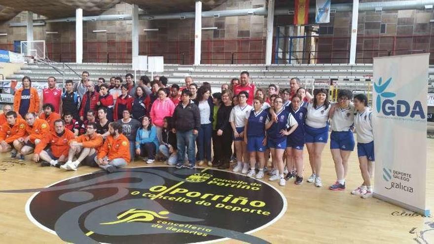 Participantes en la segunda jornada de Liga Gallega de Baloncesto. // FdV