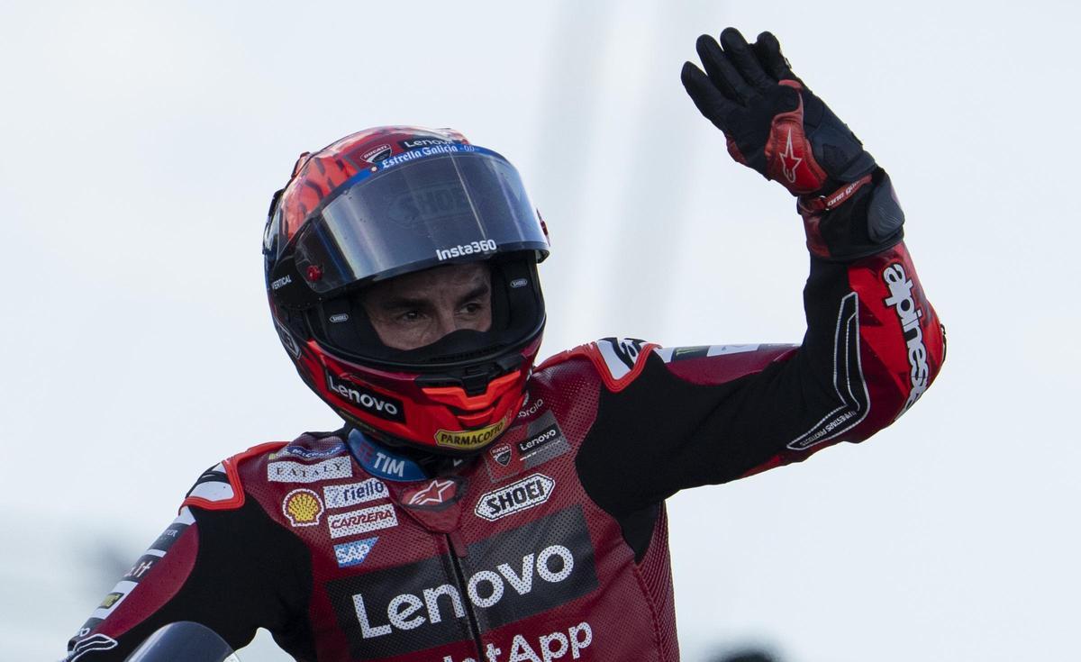 Marc Márquez (Ducati) saluda a la afición de Brasil.