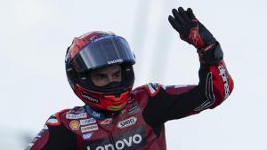 Marc Márquez (Ducati) saluda a la afición de Brasil.