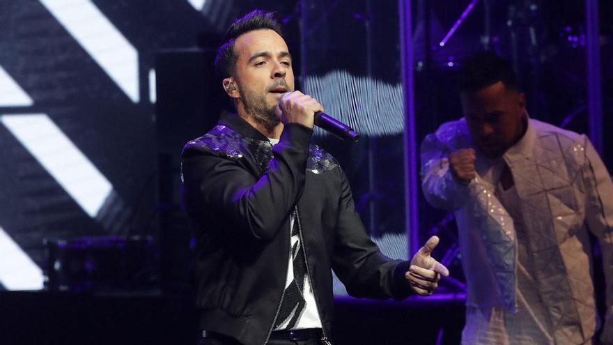 Luis Fonsi, sobre el escenario.