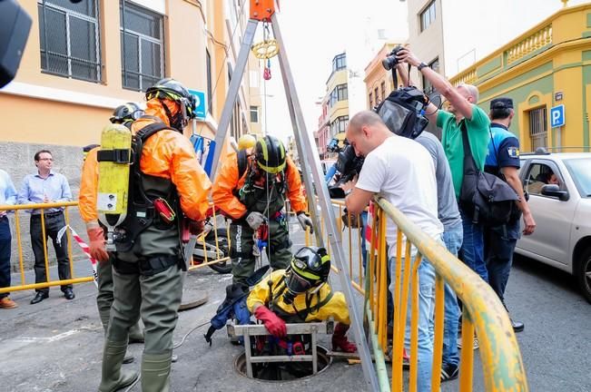 Efectivos de los Bomberos de Las Palmas de Gran ...