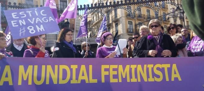 Masiva concentración en Alcoy para reivindicar la igualdad de la mujer