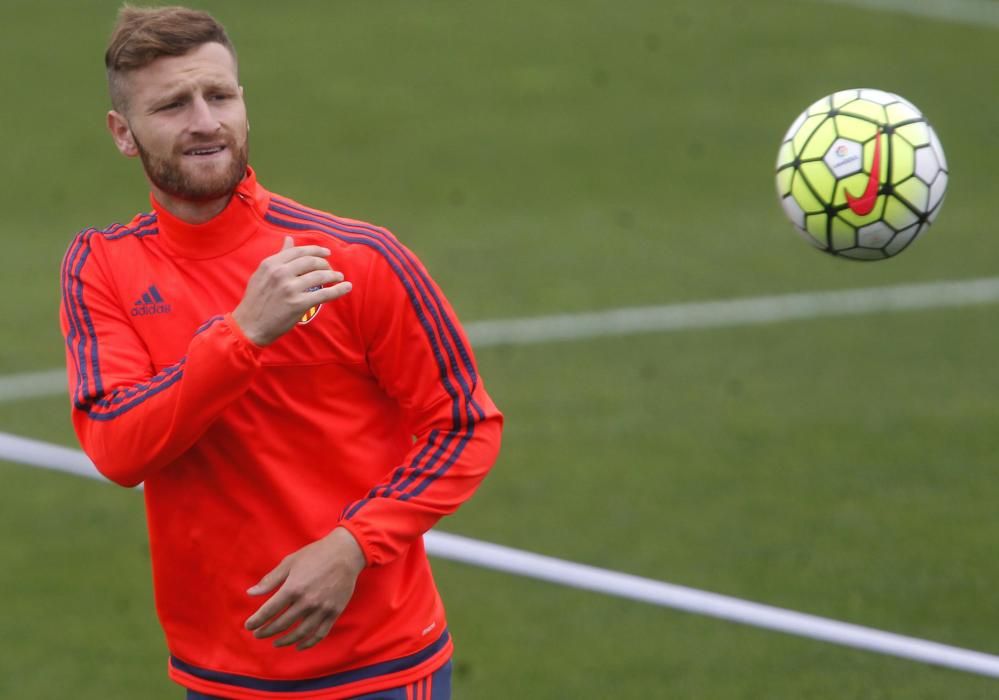 Último entrenamiento del Valencia antes del partido contra el Real Madrid