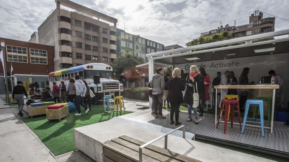 Presentación de Google Actívate en la plaza Séneca de Alicante