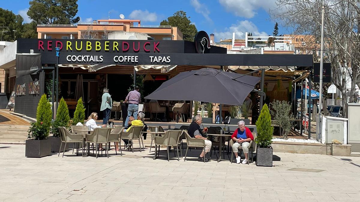 Sieht ganz anders aus als im vergangenen Jahr: Das Red Rubber Duck in Peguera.