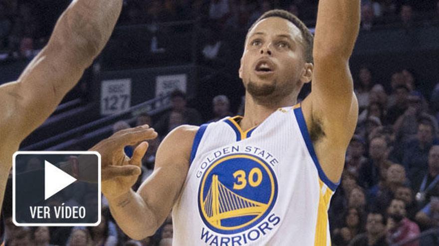 Curry bate el récord de triples en un partido de la NBA