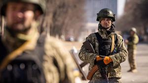 Rússia anuncia que redueix la seva ofensiva i es concentra a «alliberar» el Donbass