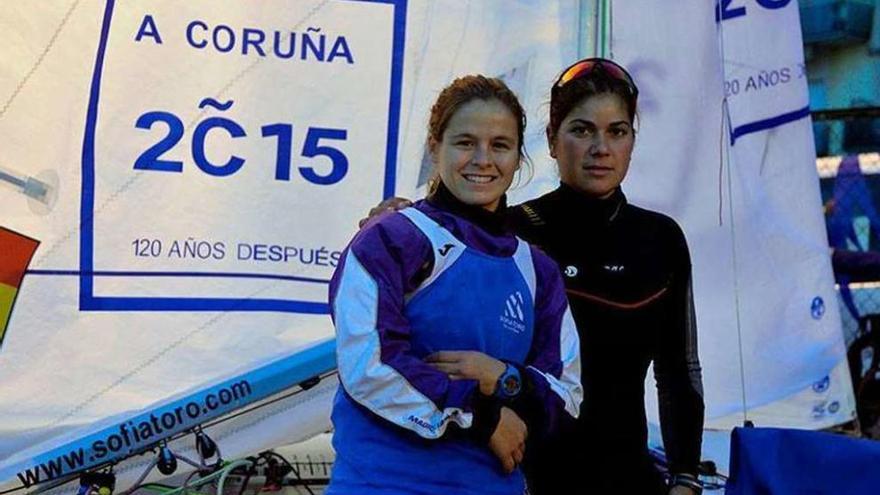 Sofía Toro y Laura Sarasola, en Palamós.