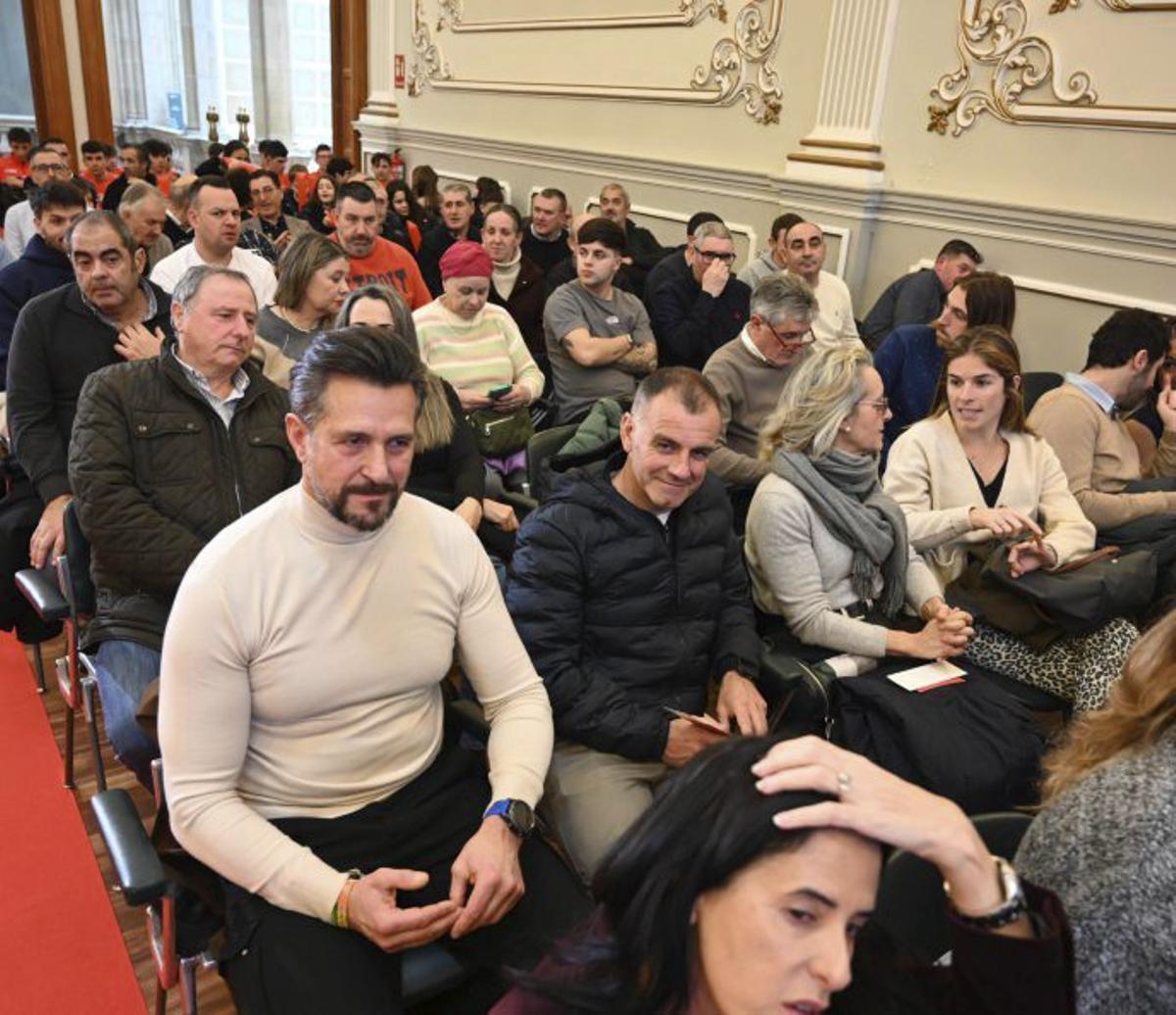 Algunos de los asistentes a la presentación. | RAFA VÁZQUEZ