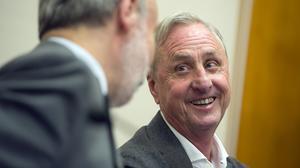  L’holandès reapareix en públic i parla sobre el seu procés contra el càncer en la presentació d’un acord entre la seva fundació i la UAB.