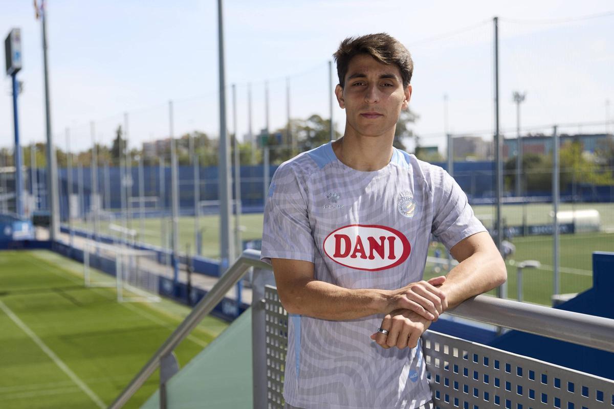 Ramon Terrats, jugador del Espanyol, durante la entrevista con SPORT