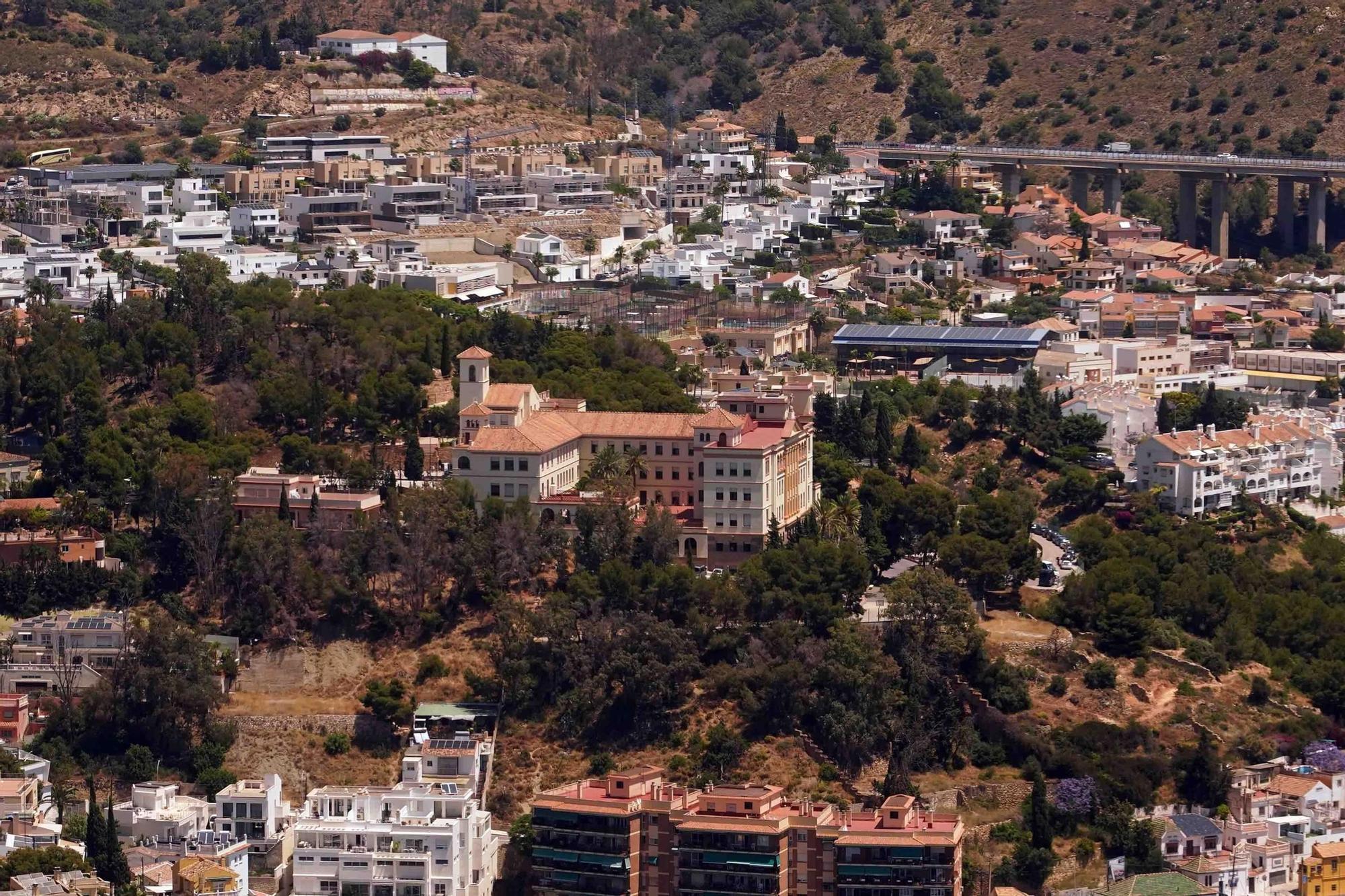 Vista aérea de la zona Este de la capital, con el colegio Las Esclavas en el centro.