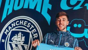 Nico González presentado con el Manchester City