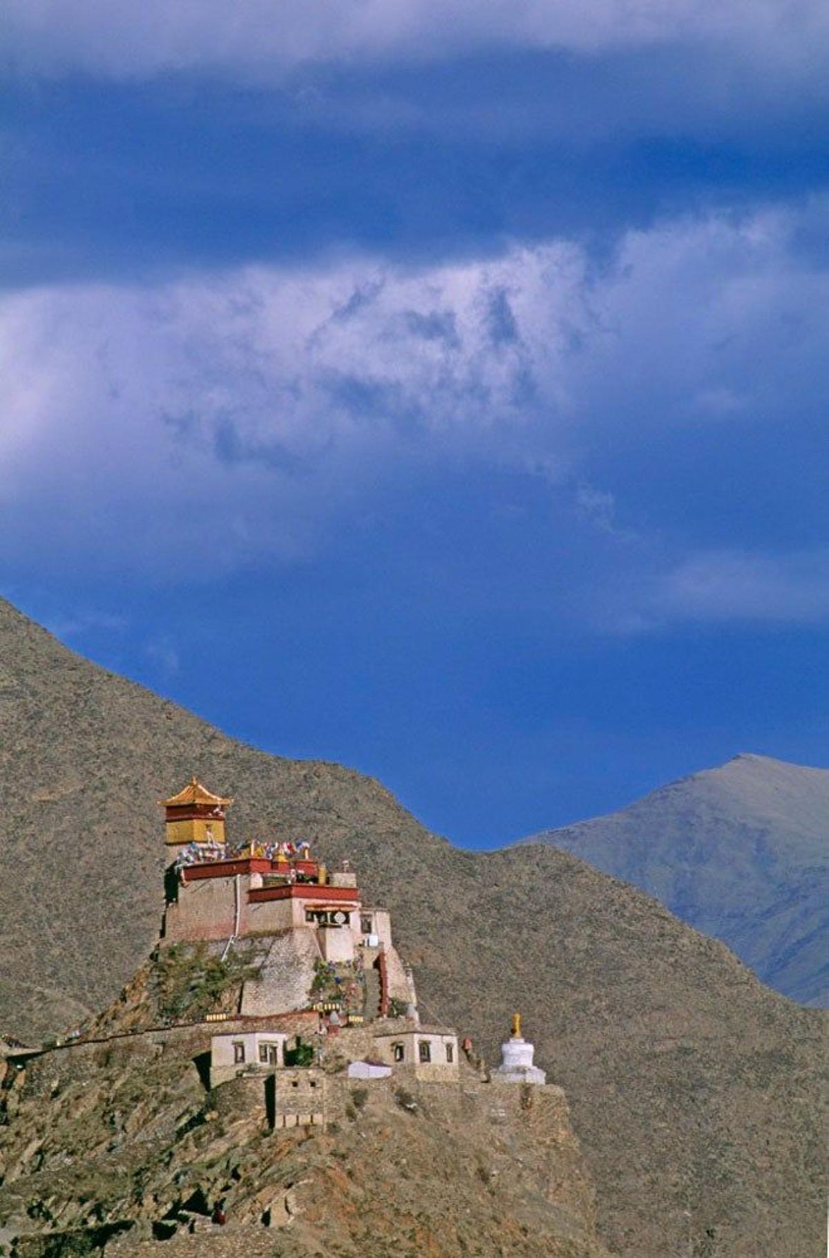 El fuerte tibetano de Yumbu Lakang