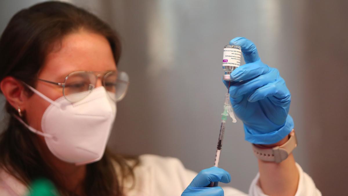 Vacunación de los mayores de 60 años en la Comunitat Valenciana: se necesitan 150.000 dosis por semana.
