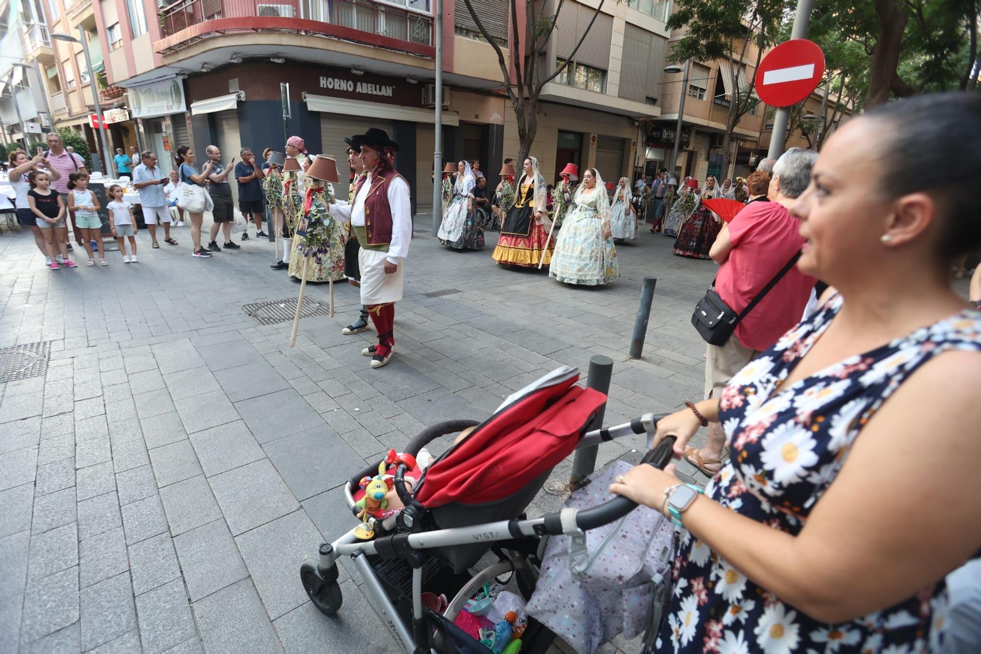 Ofrenda de flores en San Vicente