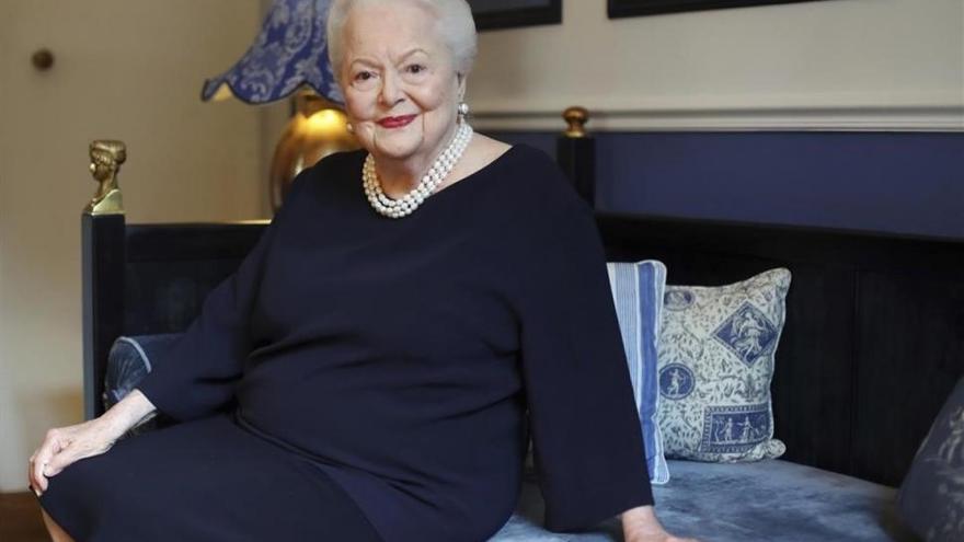 Olivia de Havilland saca las garras a los 101 años