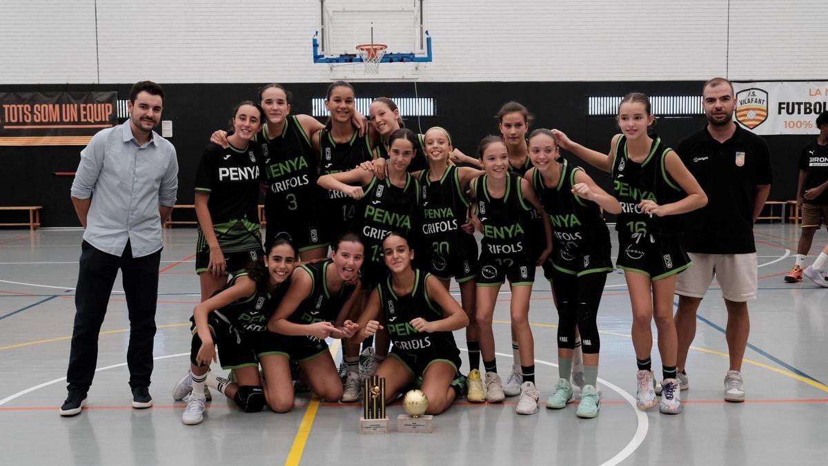 La Penya celebra la victòria.