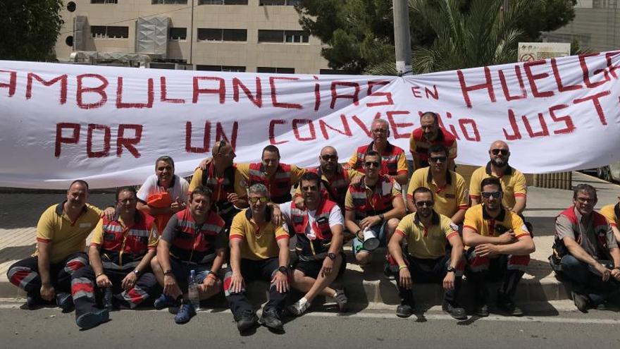 El inicio de la huelga en el Hospital de Elda el pasado martes